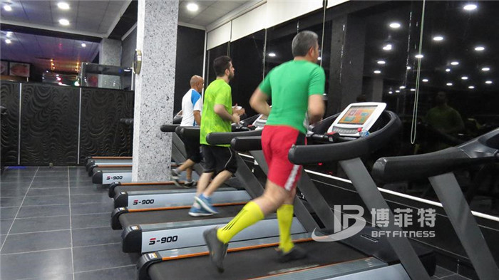 好色先生黄色视频TV跑步机