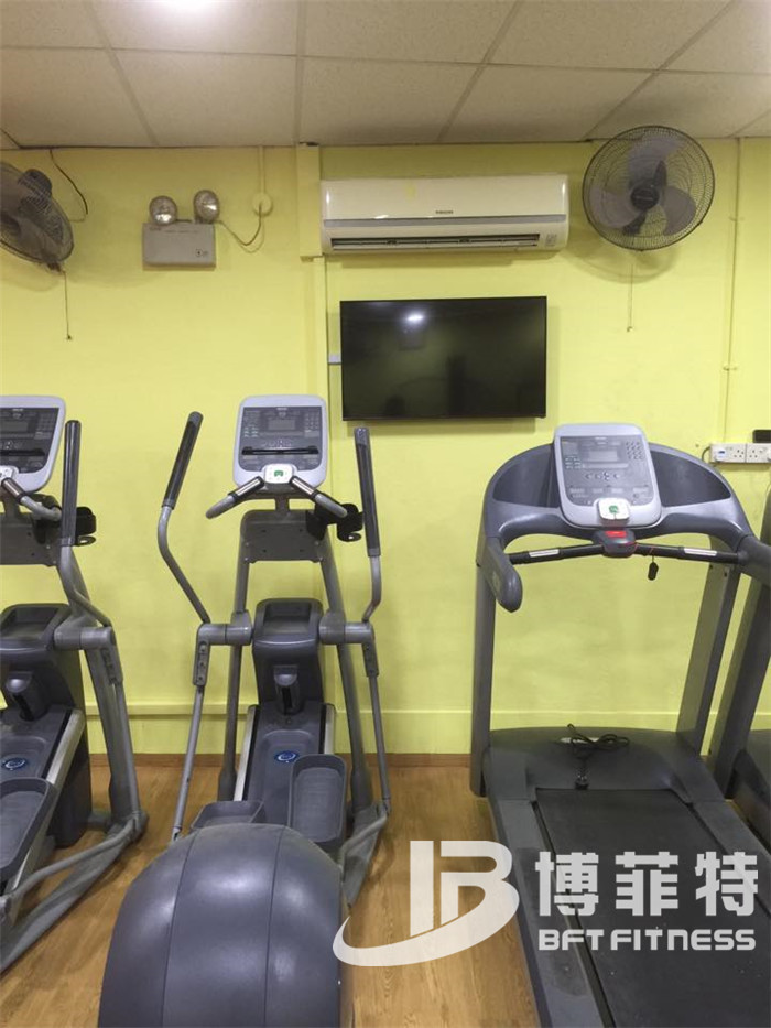 新加坡好色先生黄色视频TV跑步机
