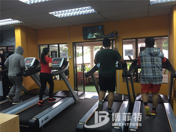 马来西亚好色先生黄色视频TV跑步机